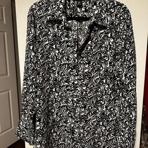 Jones New York Abstract Black and White Button Down Shirt